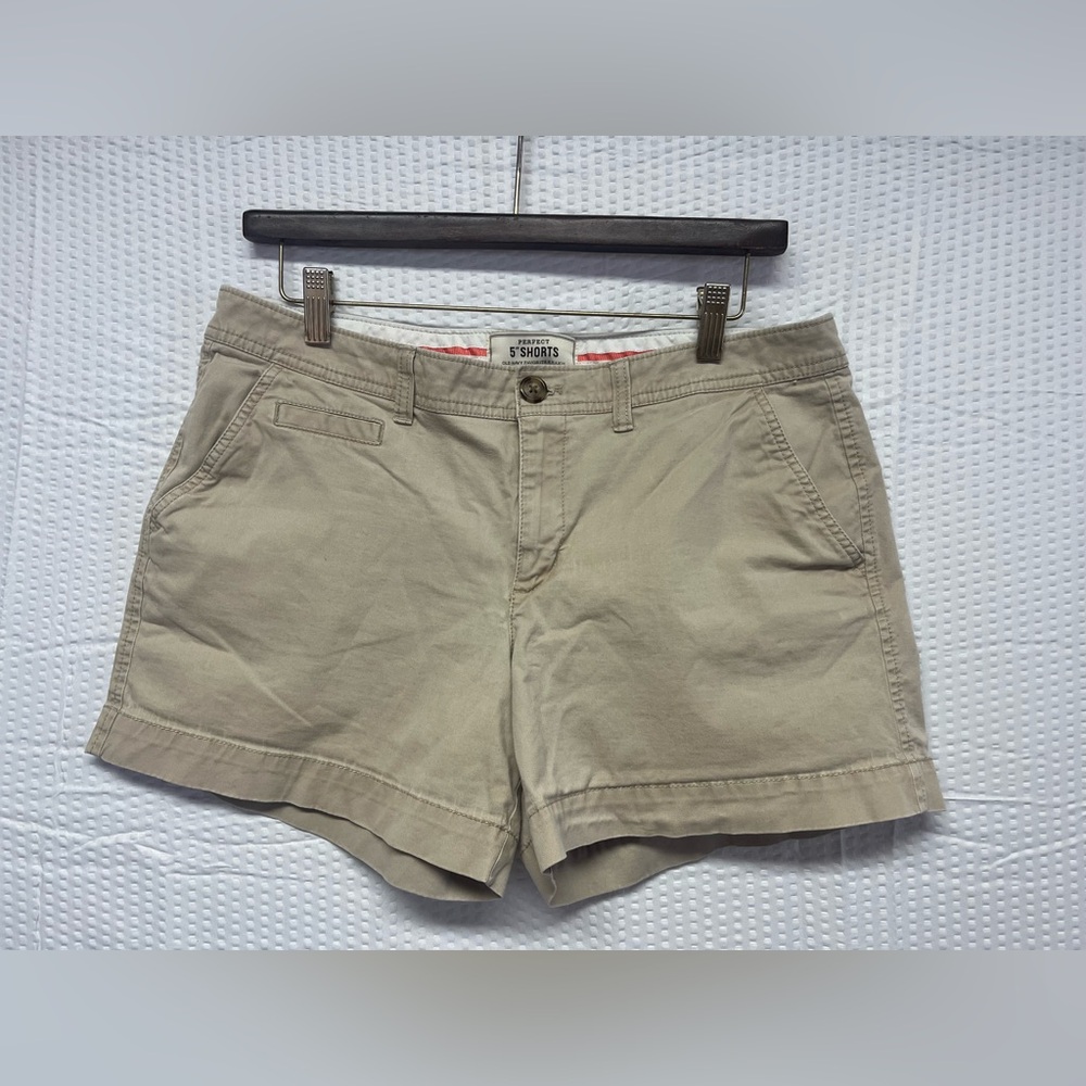 Old Navy Women's Tan Cargo Shorts